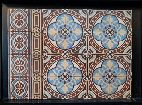 antieke tegels vloer C117