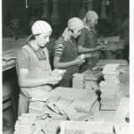 Vrouwelijke medewerkers fabriek La Nouvelle Ceramique AMAY