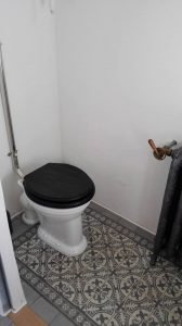 Portugese cementtegels wc