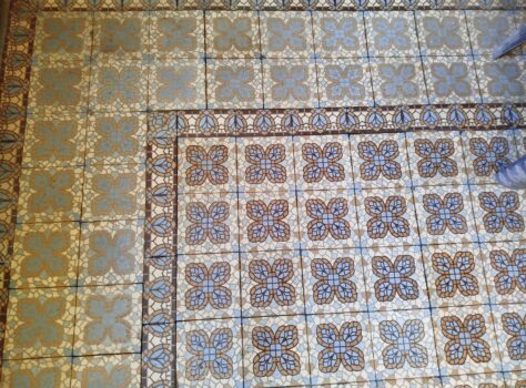 antieke tegelvloer is situ