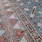 antique floor tiles. Oude tegels met bijpassende border