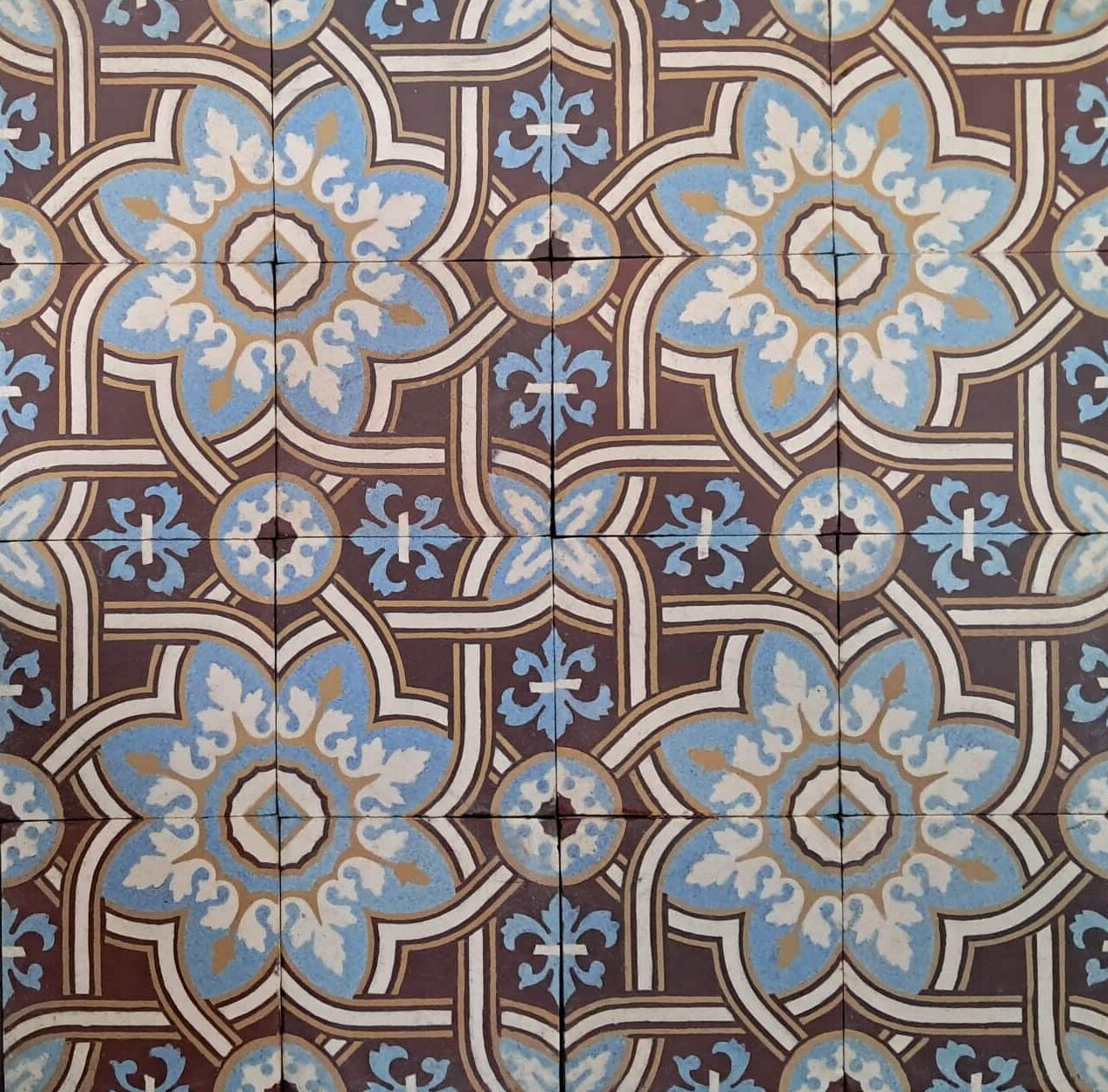 oude vloertegels rood