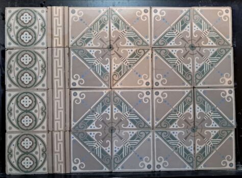 antieke vloer van Societe Anonyme Ceramiques Moderne, Rebaix, Belgique (R) Henegouwen