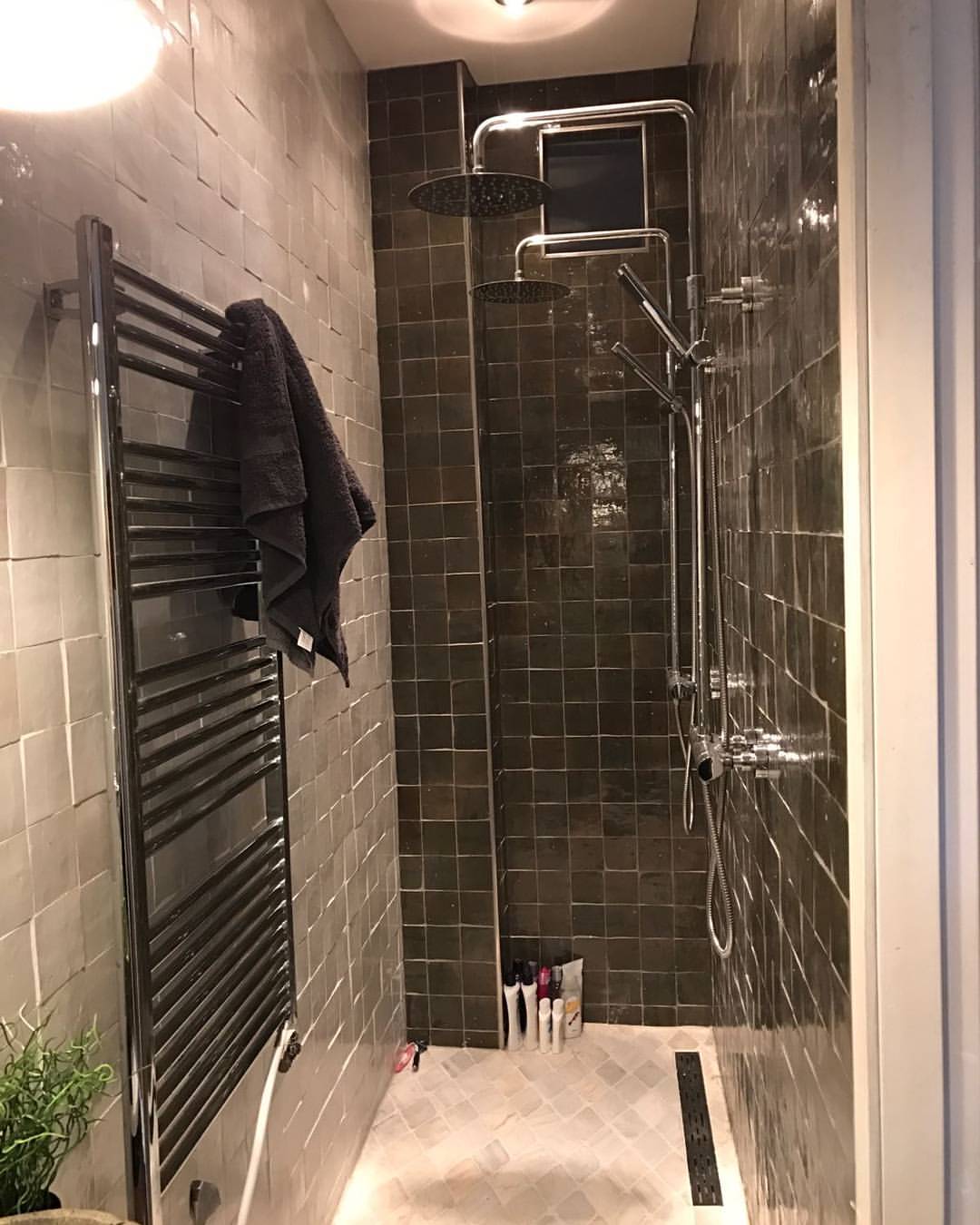 badkamer douche wand met zwarte zelliges noir 10x10